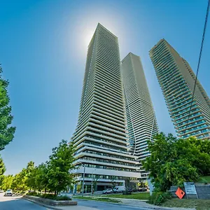 In Parklawn & Lake Shore With Free Parking Close To Airport Apartment Toronto