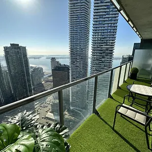 Apartment Luxury Downtown 2 Bedroom With And Views And Free Parking, Toronto