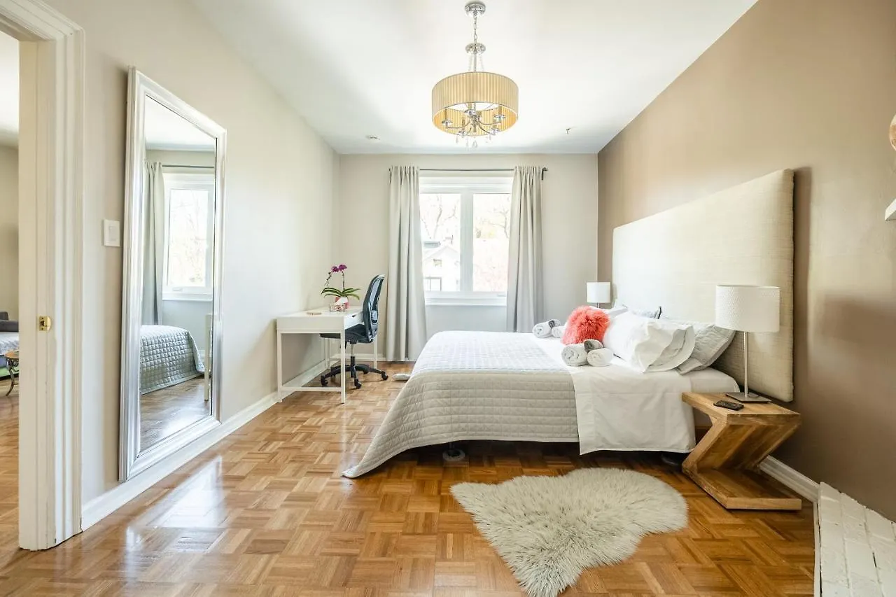 Gabby'S Place Downtown Core تورونتو