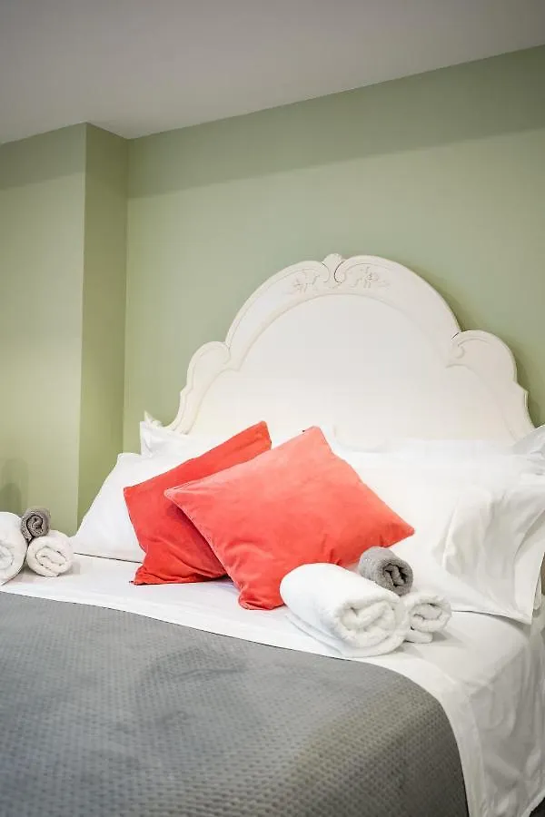 Gabby'S Place Downtown Core تورونتو منزل للإقامة